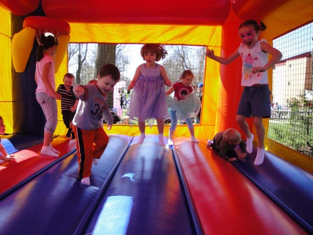 kidsjumping e1535552069375 2 Bounce House Party Rental Indian River County
